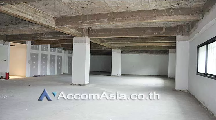6  Office Space For Rent in Silom ,Bangkok BTS Sala Daeng at Teo Hong Silom AA12612